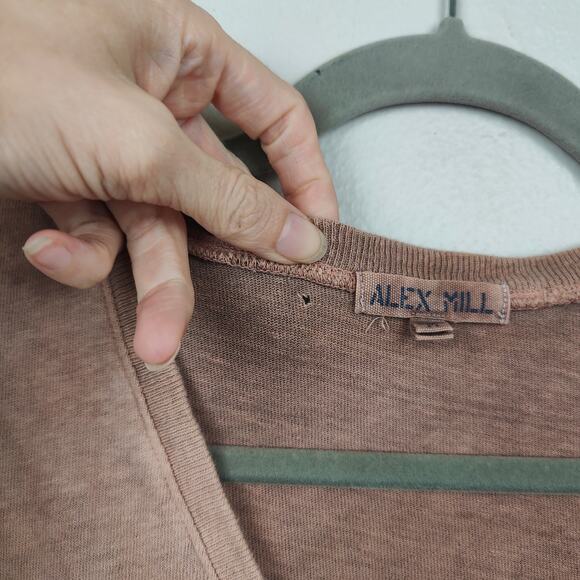 Alex Mill Elliott V Neck Tee Womens Large Recycled Cotton Garment Dyed Tan - Picture 5 of 7